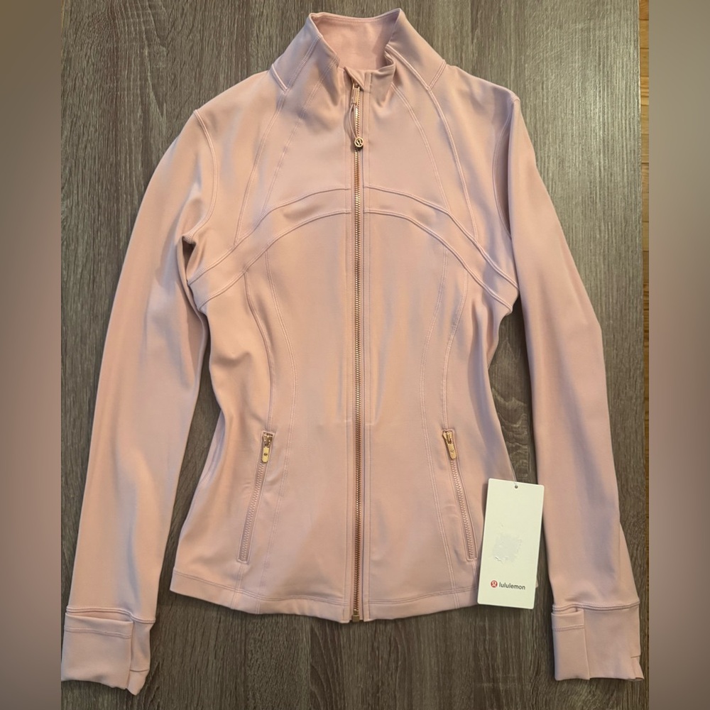 Lululemon Define Jacket Nulu with rose gold zipper. Haze Pink.Size 6. Light Pink